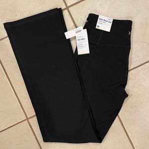 Medium Old Navy Yoga Pants Boot Cut ❤️Black NWT